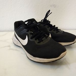 NIKE Running Sneakers WOMENS 6